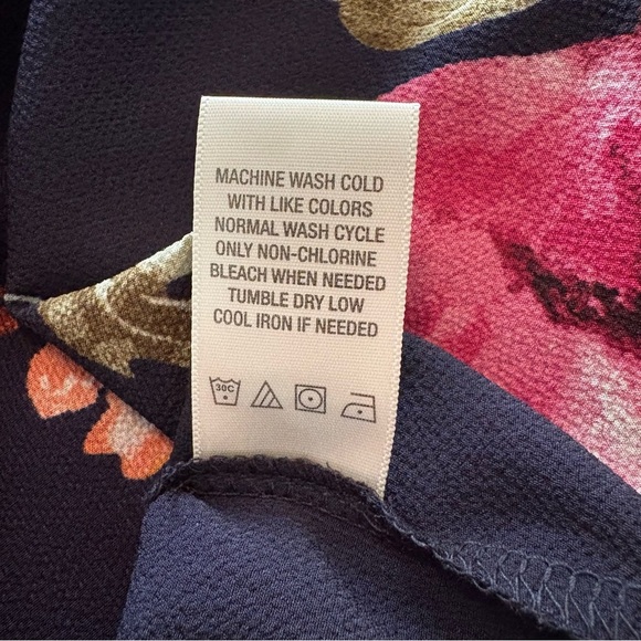 West Kei Navy Floral Tie-Front or Back Short Sleeved Blouse - Picture 3 of 16